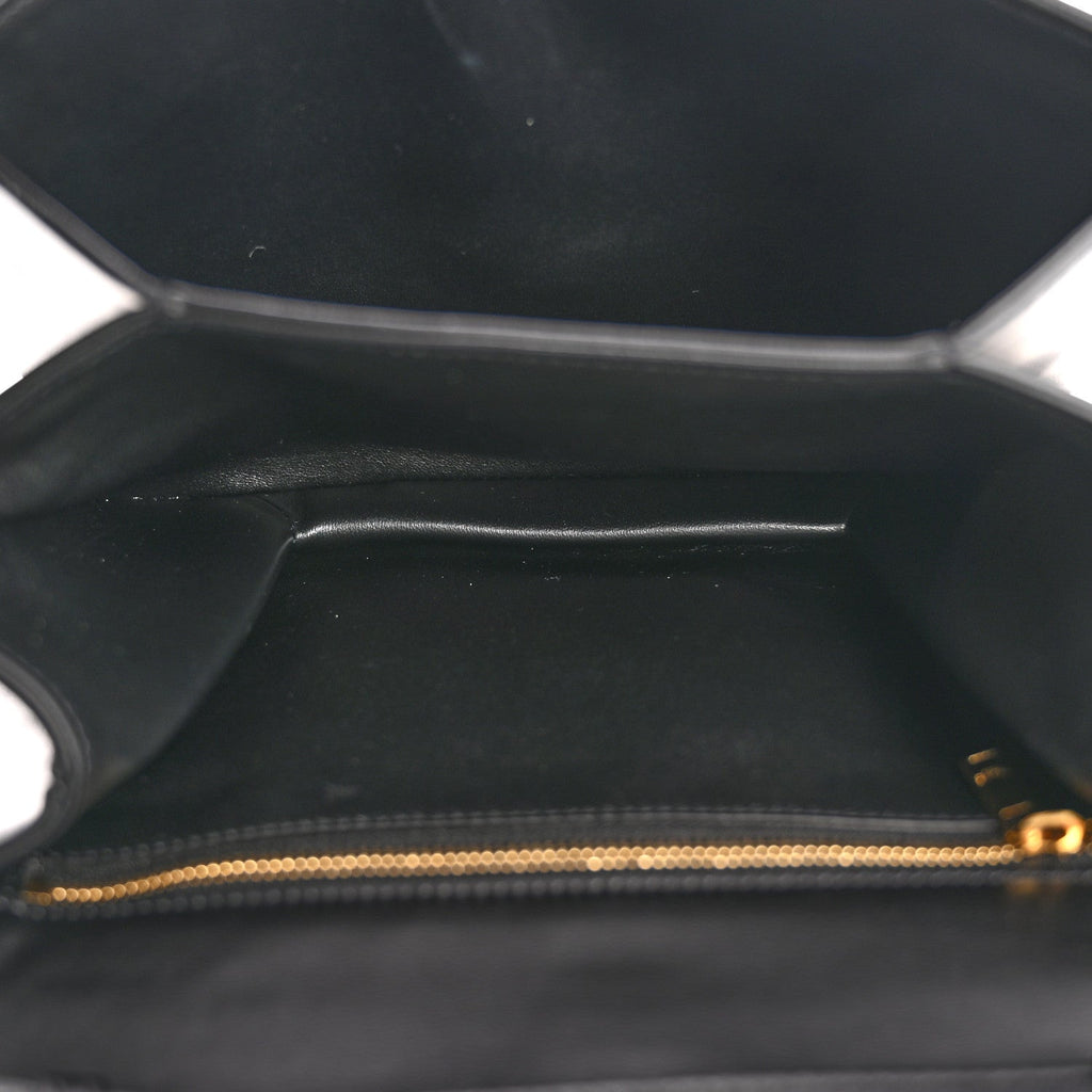 Smooth Calfskin Medium Tabou Black