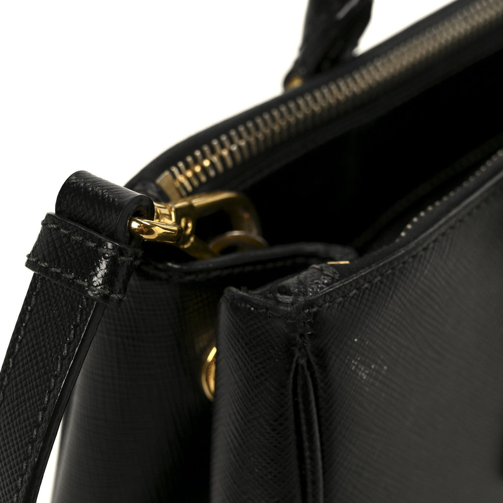 Saffiano Lux Small Galleria Double Zip Tote Black