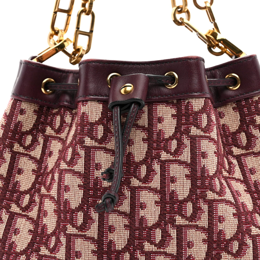 Oblique Drawstring Chain Bucket Bag Burgundy
