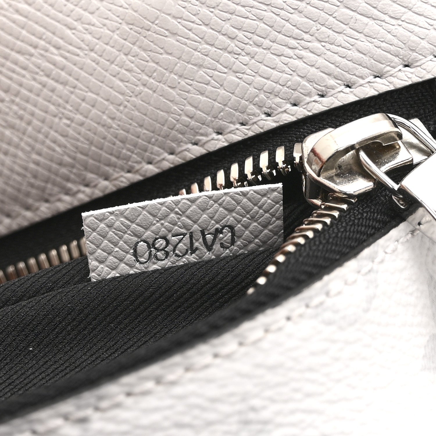 Taigarama Outdoor Flap Messenger White