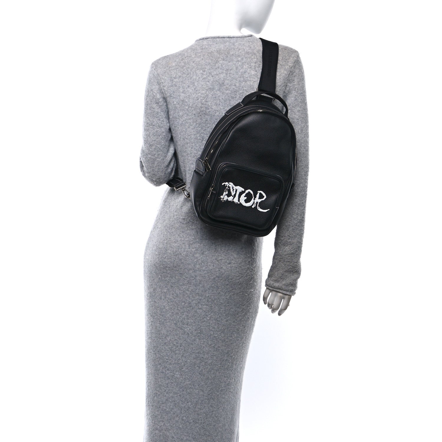X PETER DOIG Grained Calfskin Slingbag Backpack Black