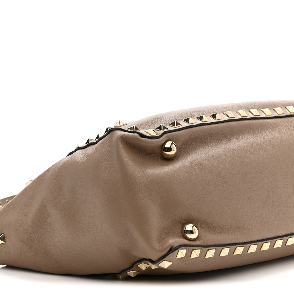 Vitello Small Rockstud Tote Beige