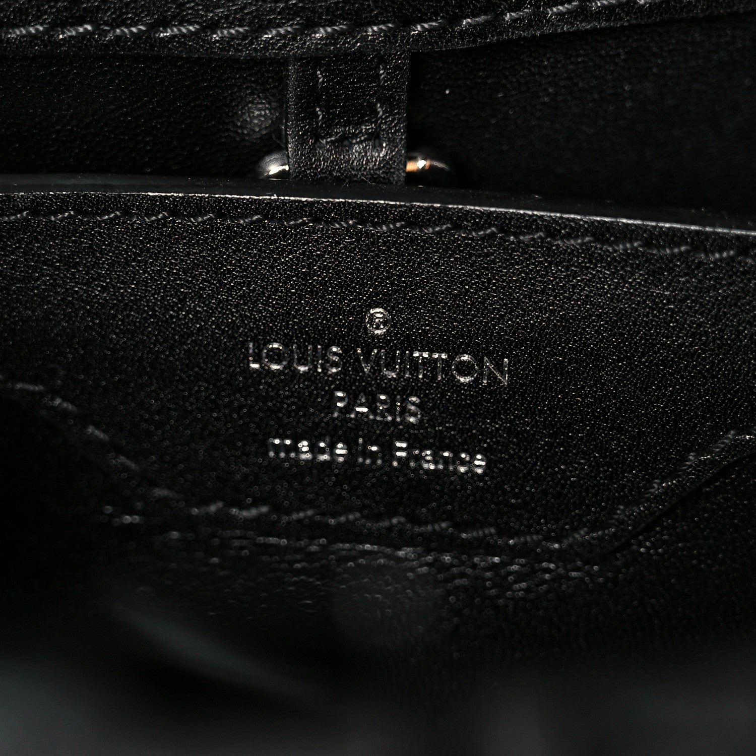 Calfskin Karung Beaded Shanghai Skyline Capucines BB Black