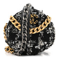 Tweed Quilted 19 Round Clutch With Chain Black White