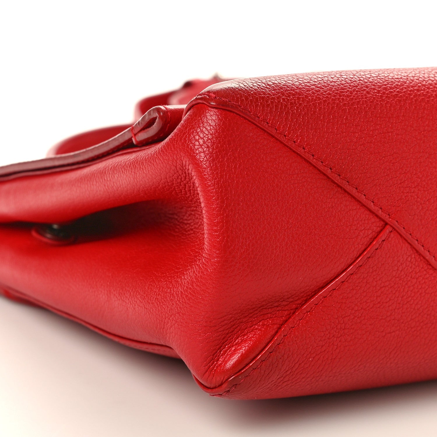 Soft Calfskin Lockme II Top Handle Rubis