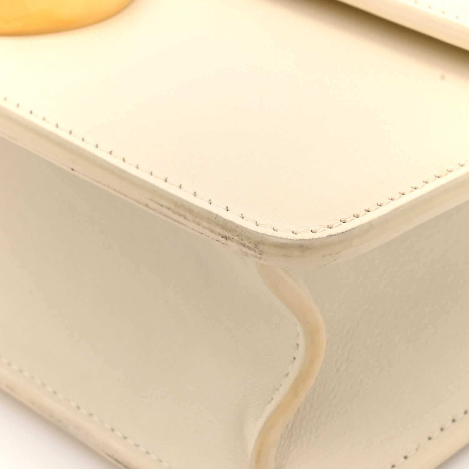 Box Calfskin 30 Montaigne Flap Bag Latte