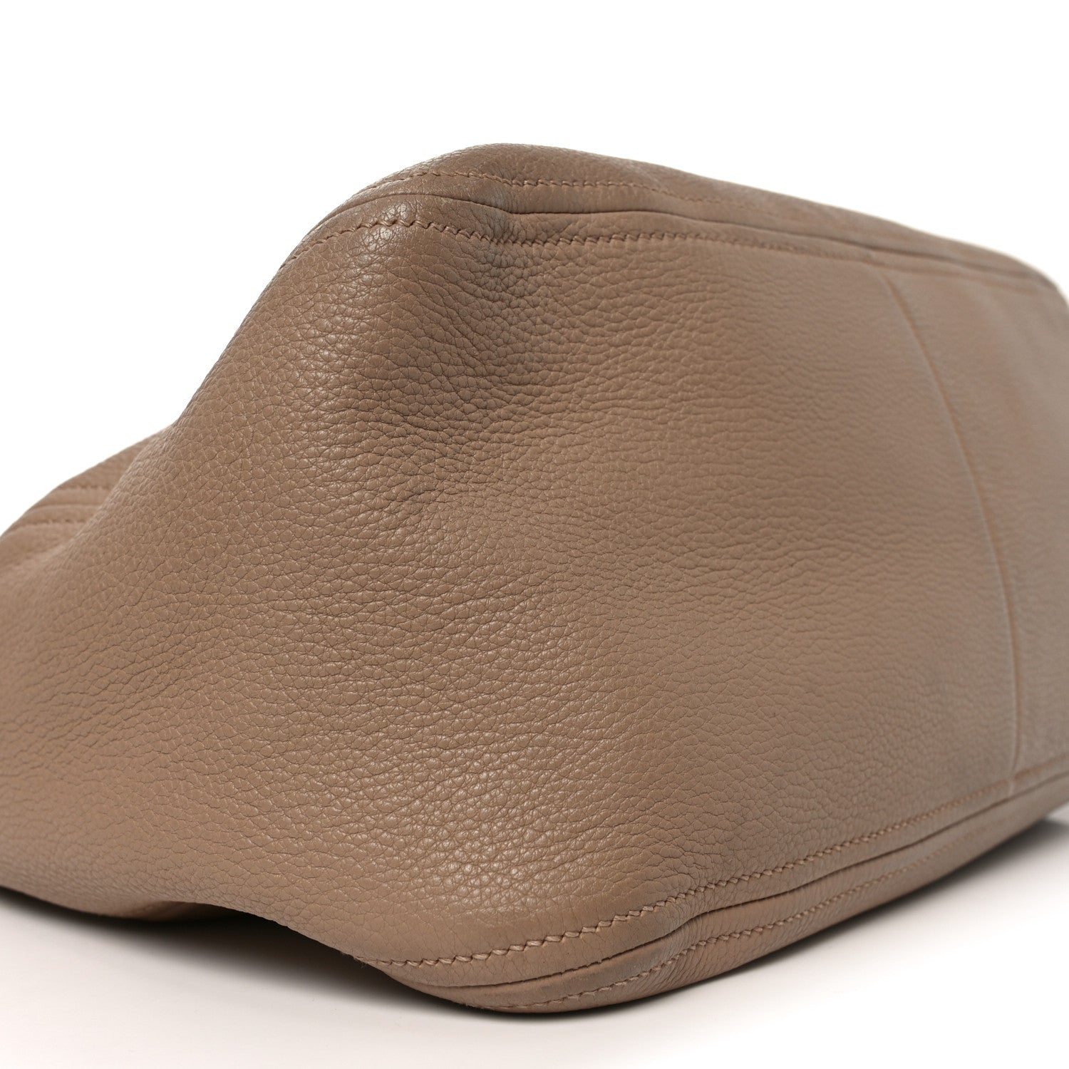 Vitello Phenix Shoulder Bag Cammeo