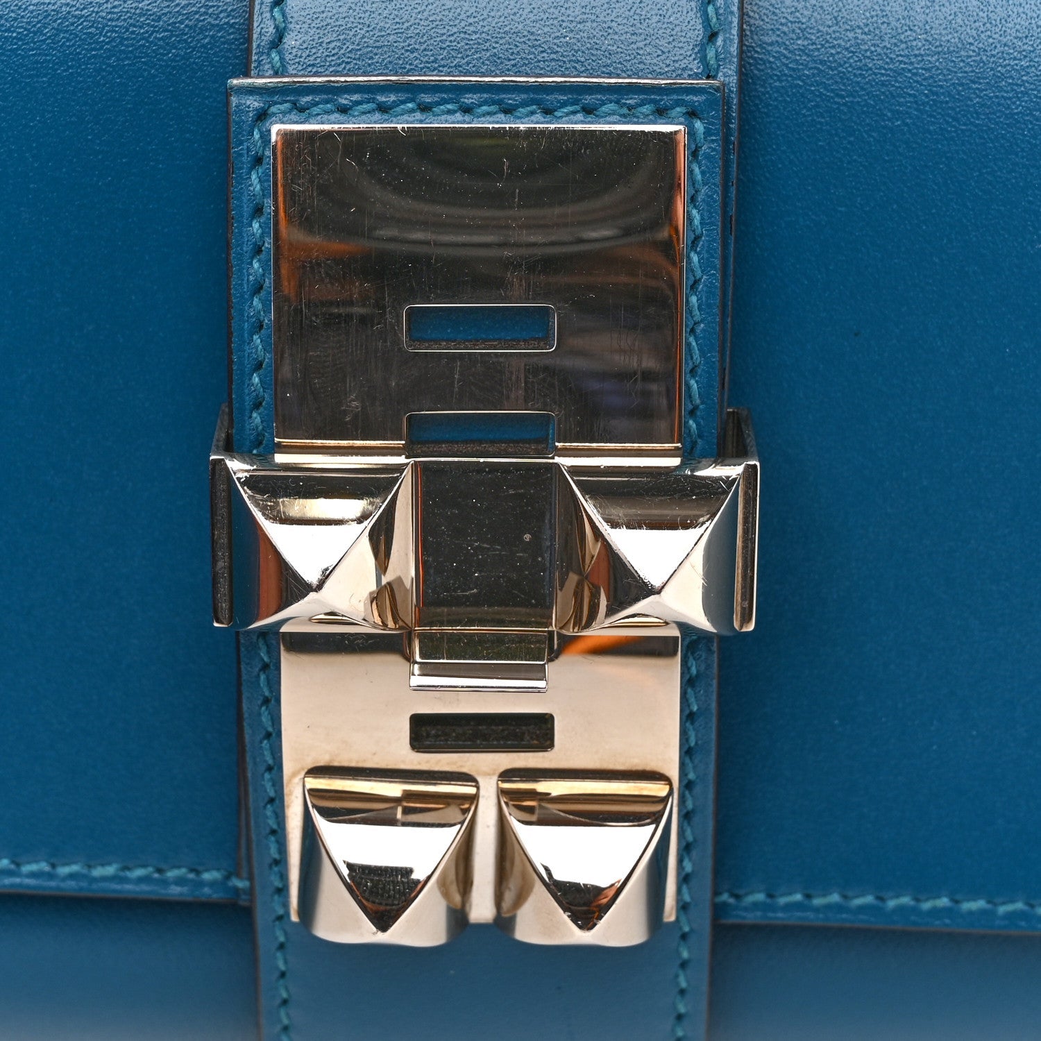 Tadelakt Medor 23 Clutch Bleu Izmir