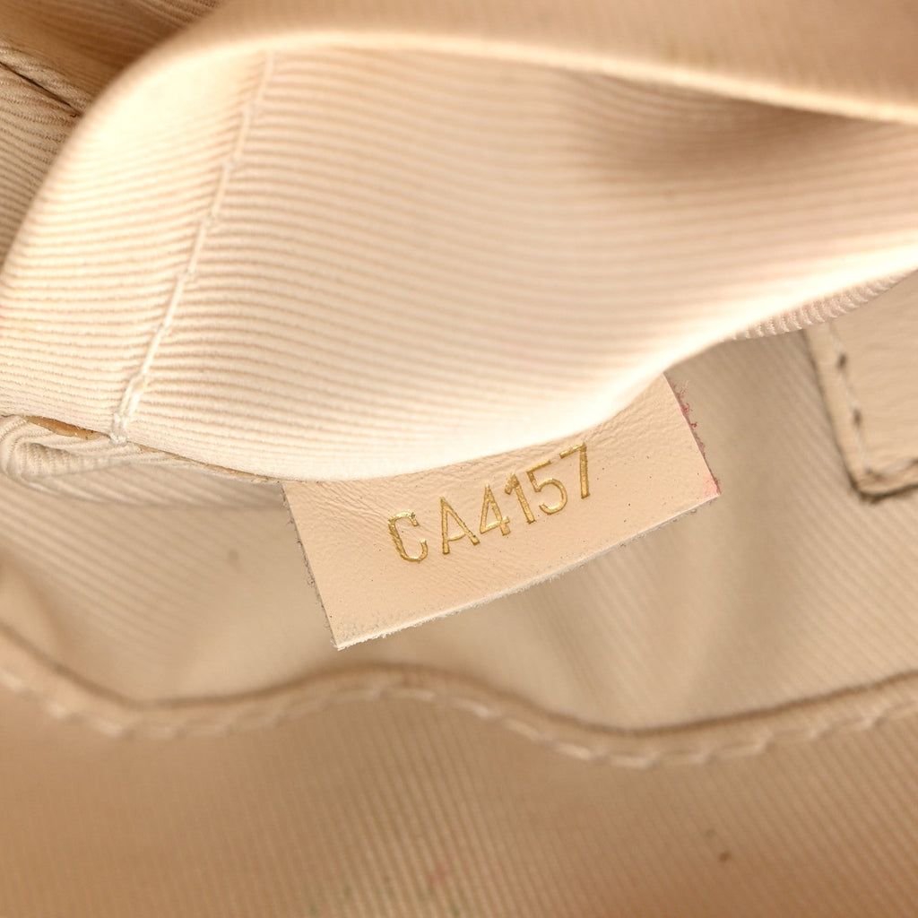 Monogram Saintonge Creme