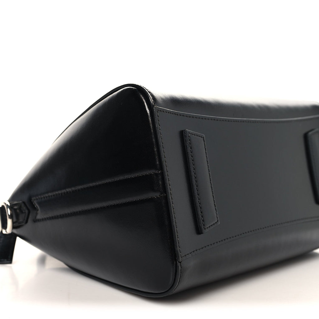Shiny Lord Calfskin Small Antigona Black