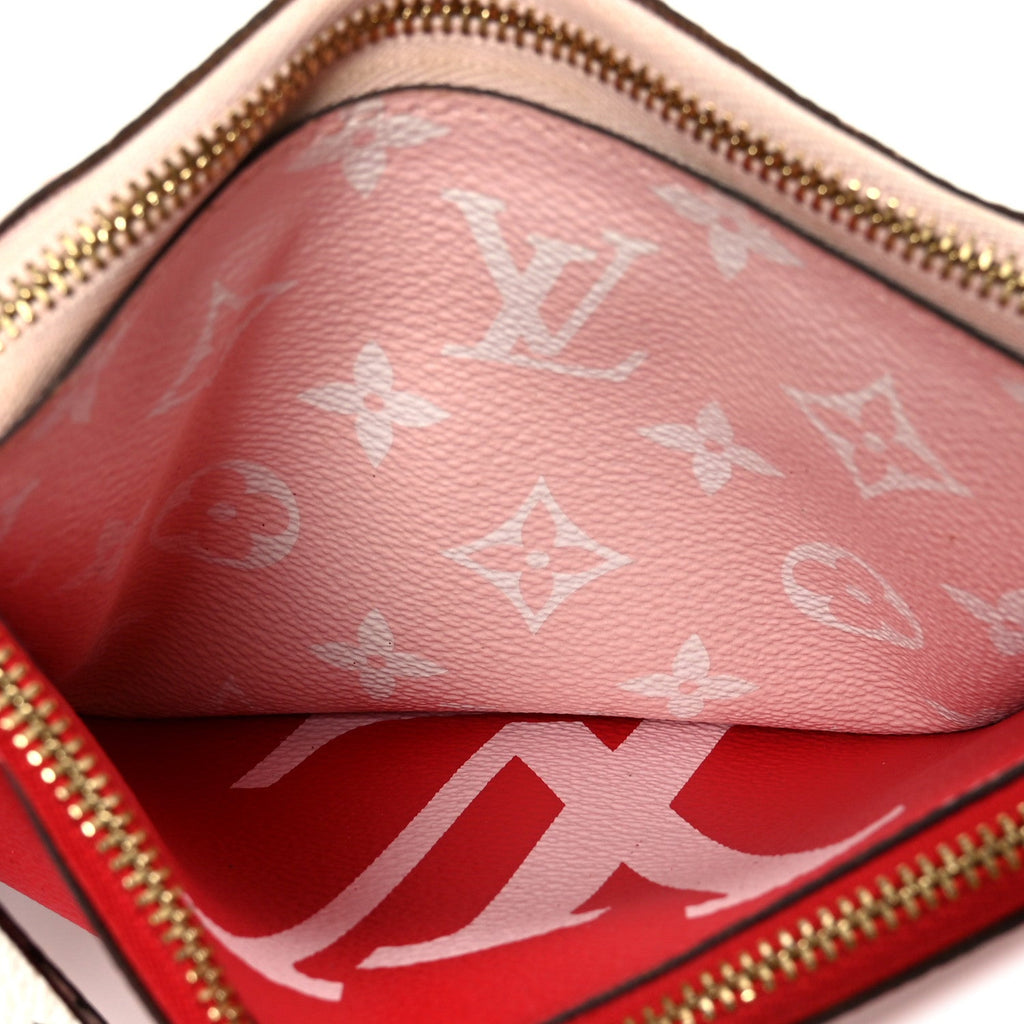 Monogram Giant Double Zip Pochette Rouge