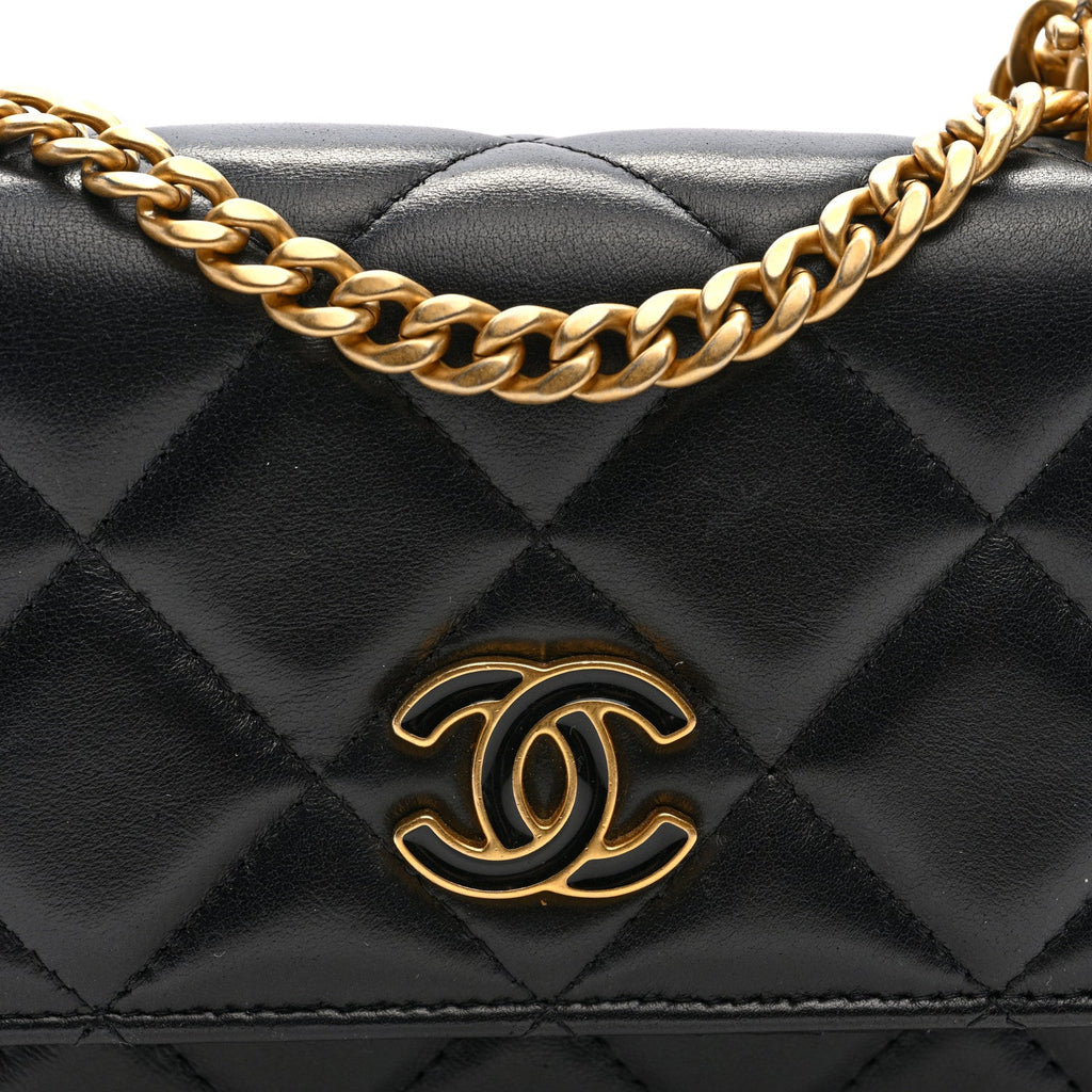 Lambskin Enamel Quilted Pending CC Clutch With Chain Black