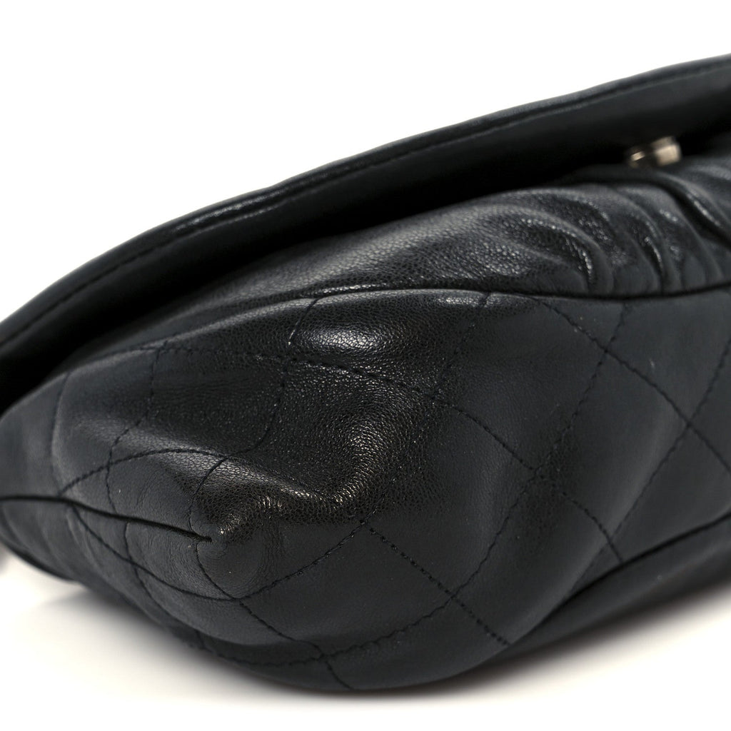 Lambskin Half Moon Wallet On Chain WOC Black