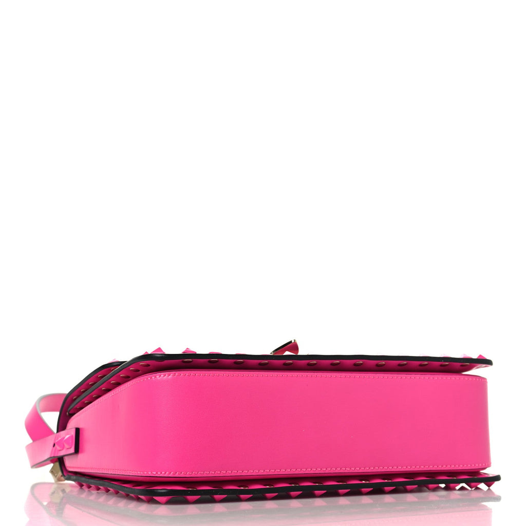 Smooth Calfskin Enamel Tonal Rockstud23 Shoulder Bag Pink PP