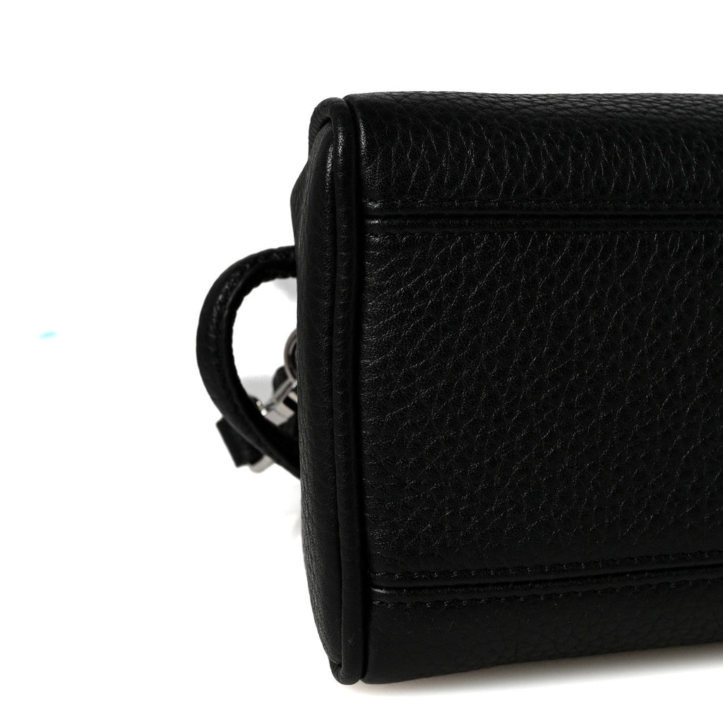 Grained Calfskin Le Petit Turismo Black