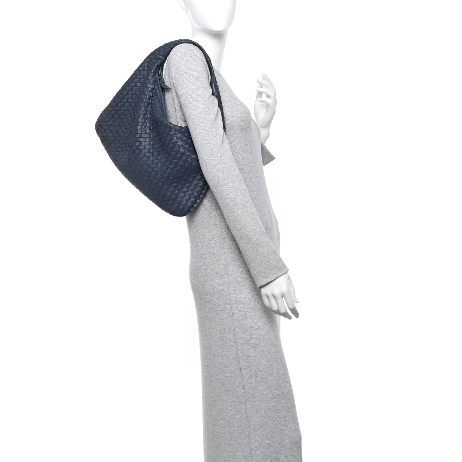 Nappa Intrecciato Medium Veneta Hobo Atlantic
