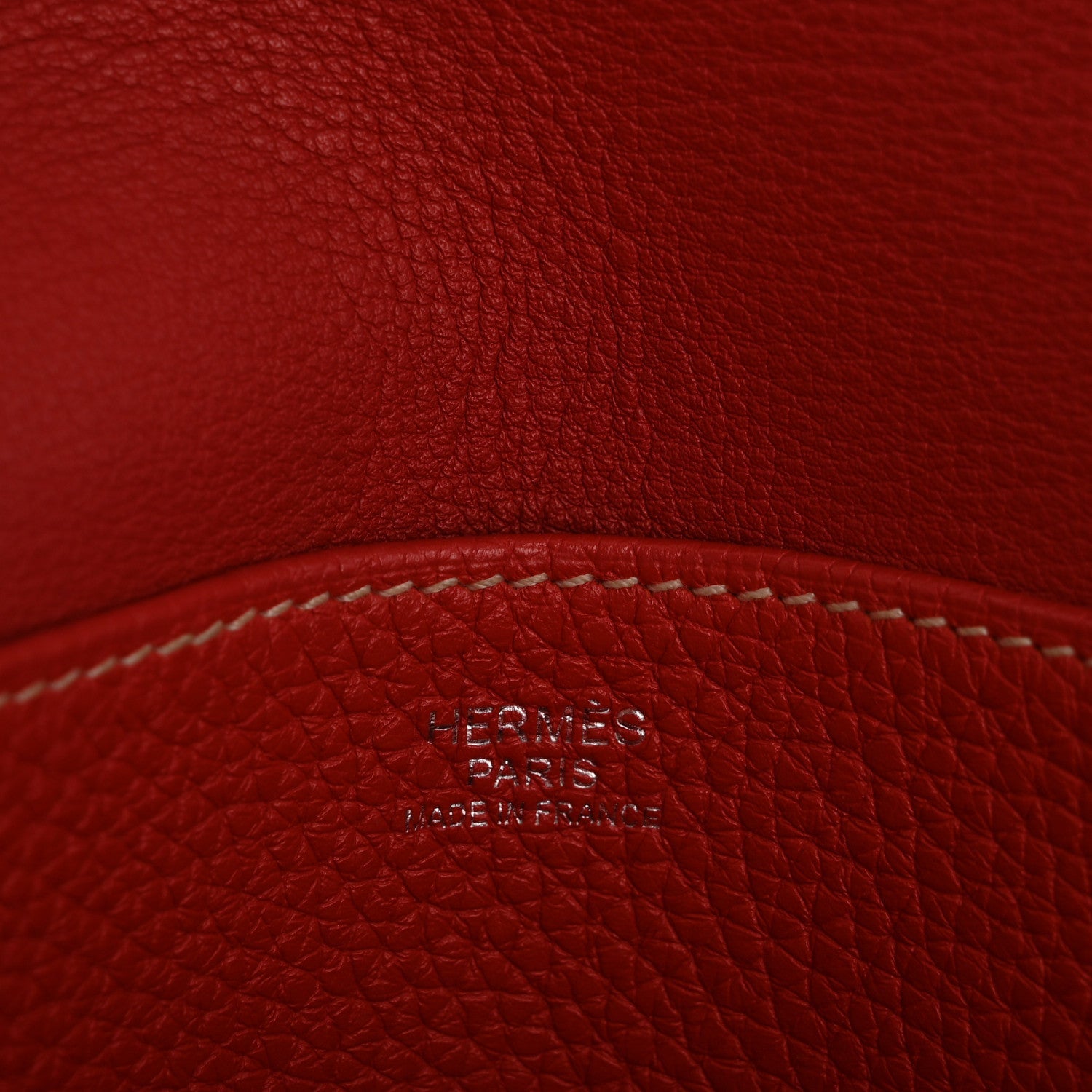 Taurillon Clemence Verso Halzan 31 GM Rouge Casaque Vermillion
