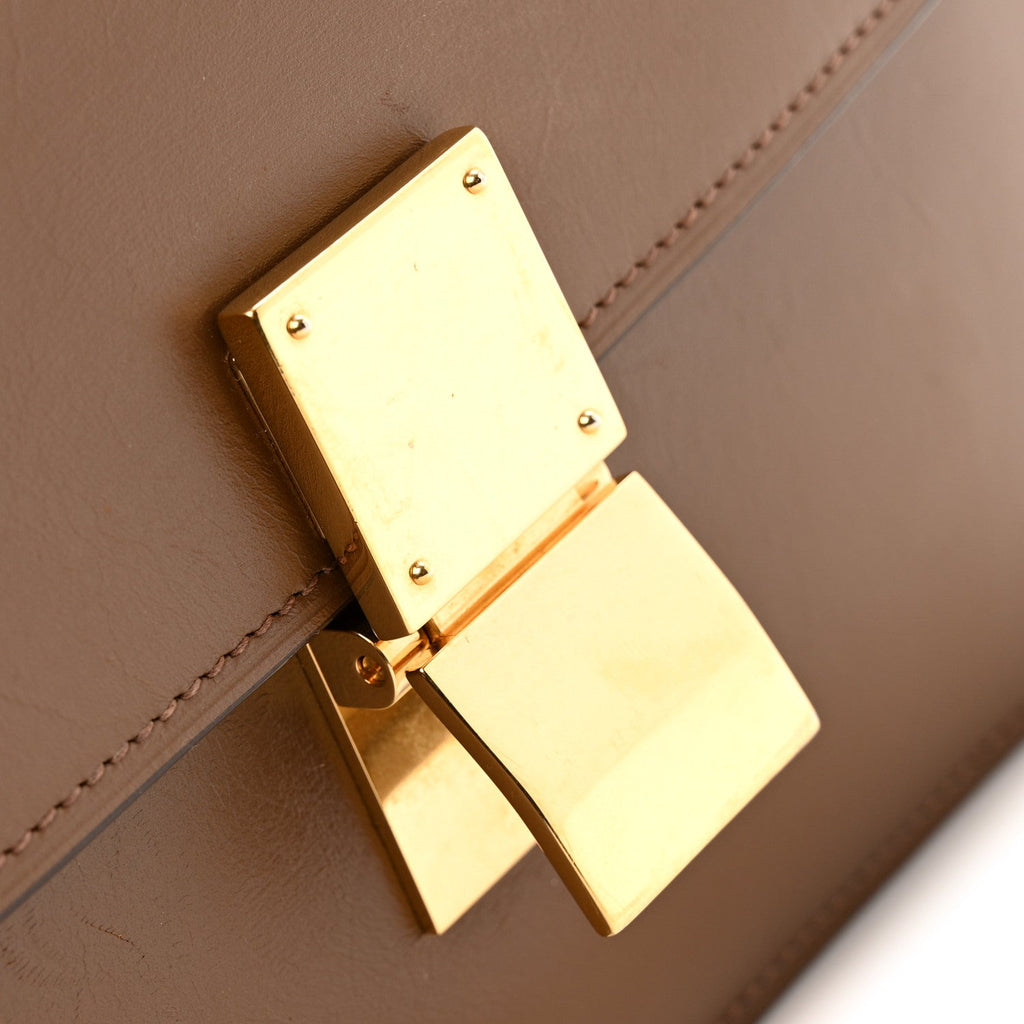 Box Calfskin Medium Classic Box Flap Bag Camel
