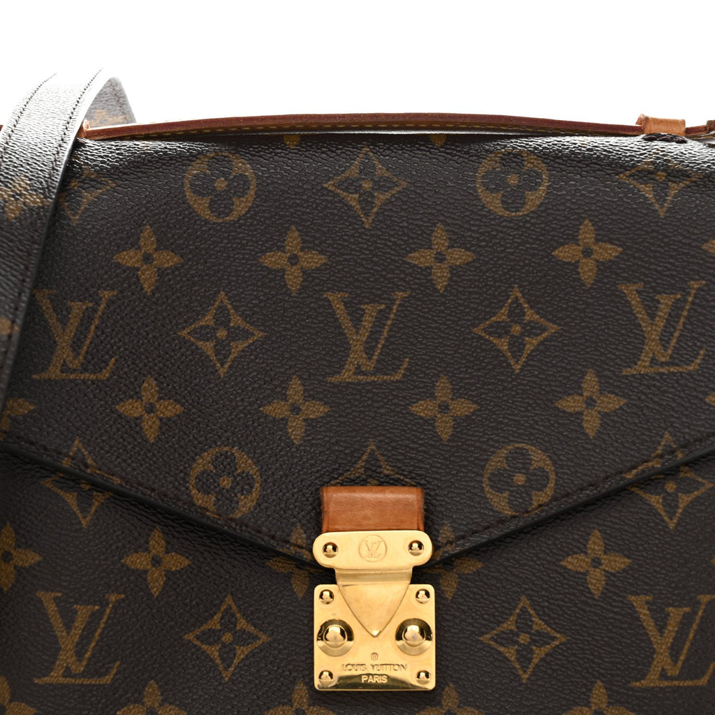 Monogram Pochette Metis