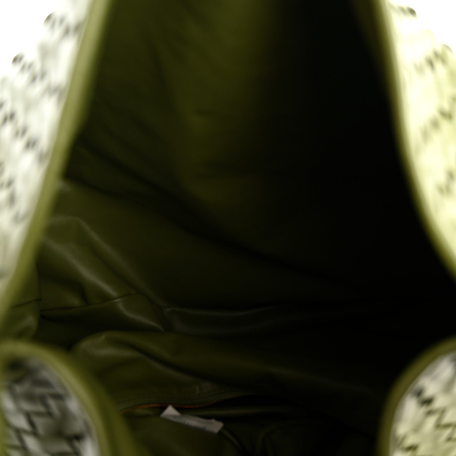 Calfskin Intrecciato Large Hop Matcha