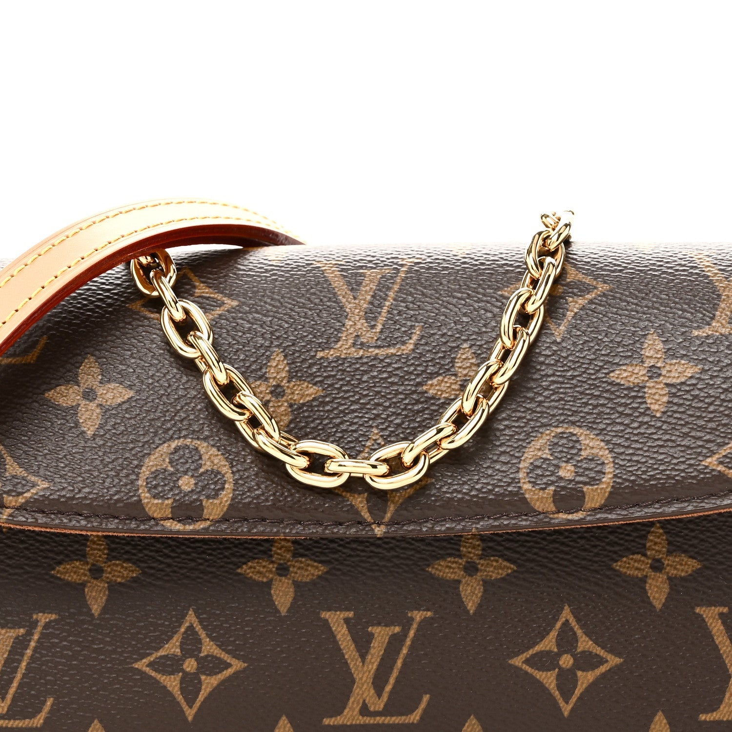 Monogram Ivy Wallet On Chain