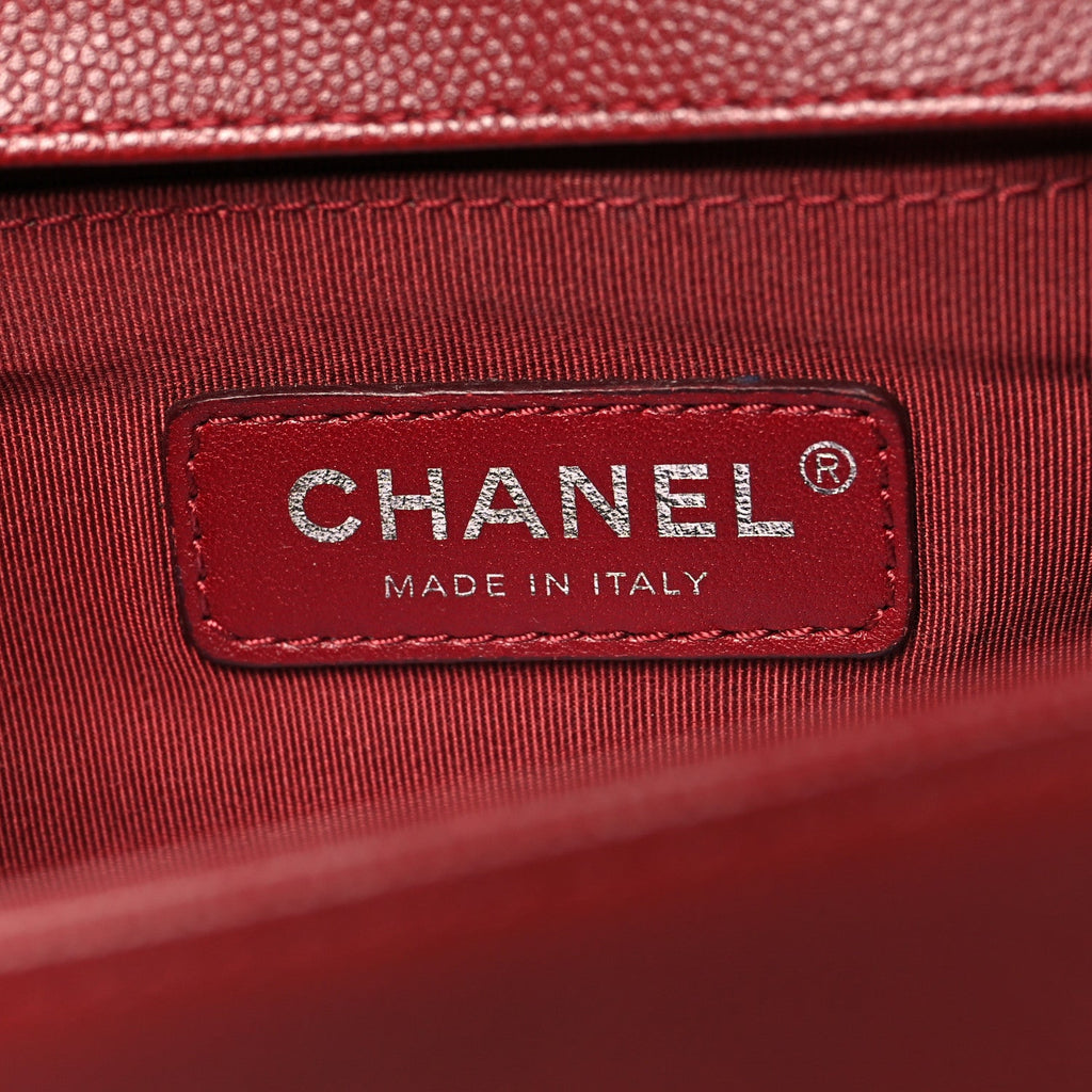 Caviar Chevron Quilted Medium Boy Flap Red