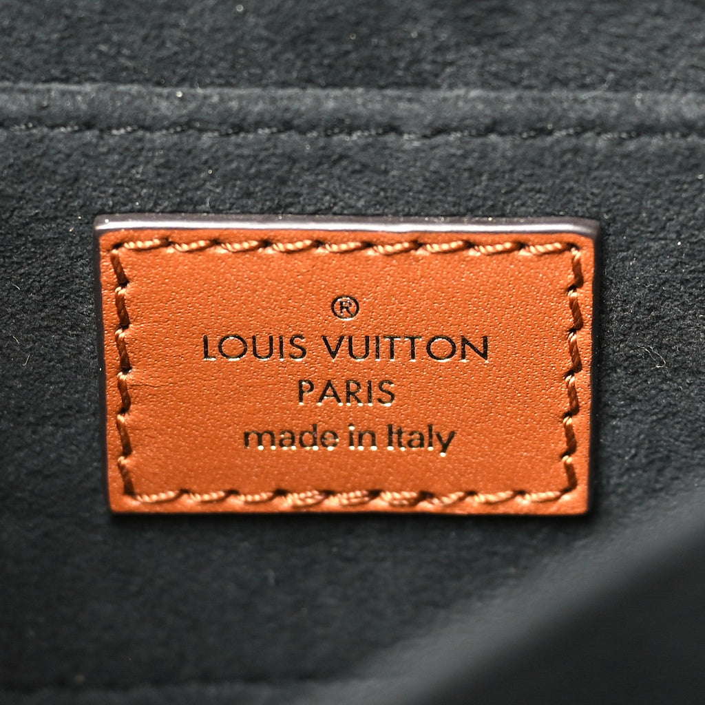 Reverse Monogram Dauphine Mini