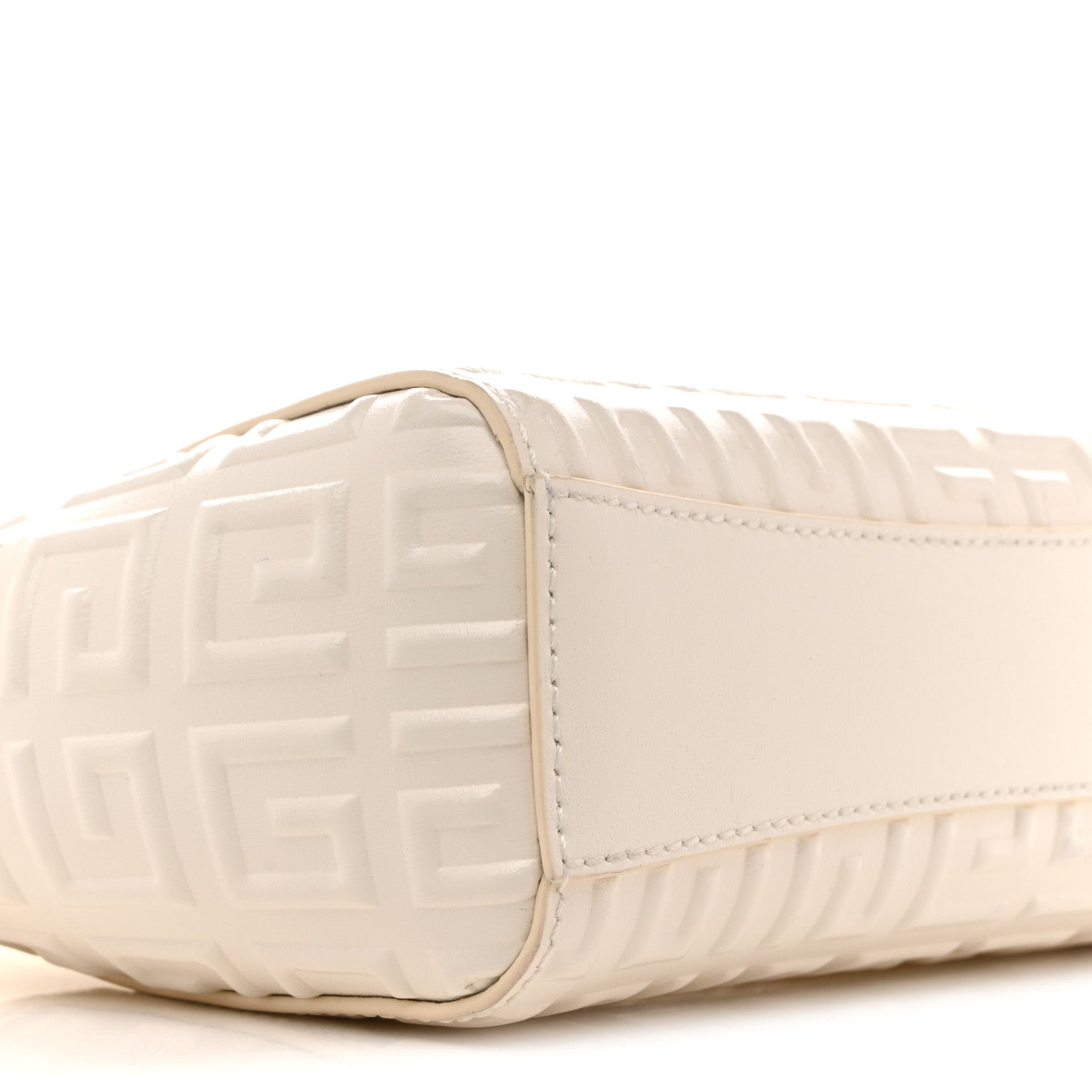 Calfskin Logo Embossed XS Antigona 4G Ivory