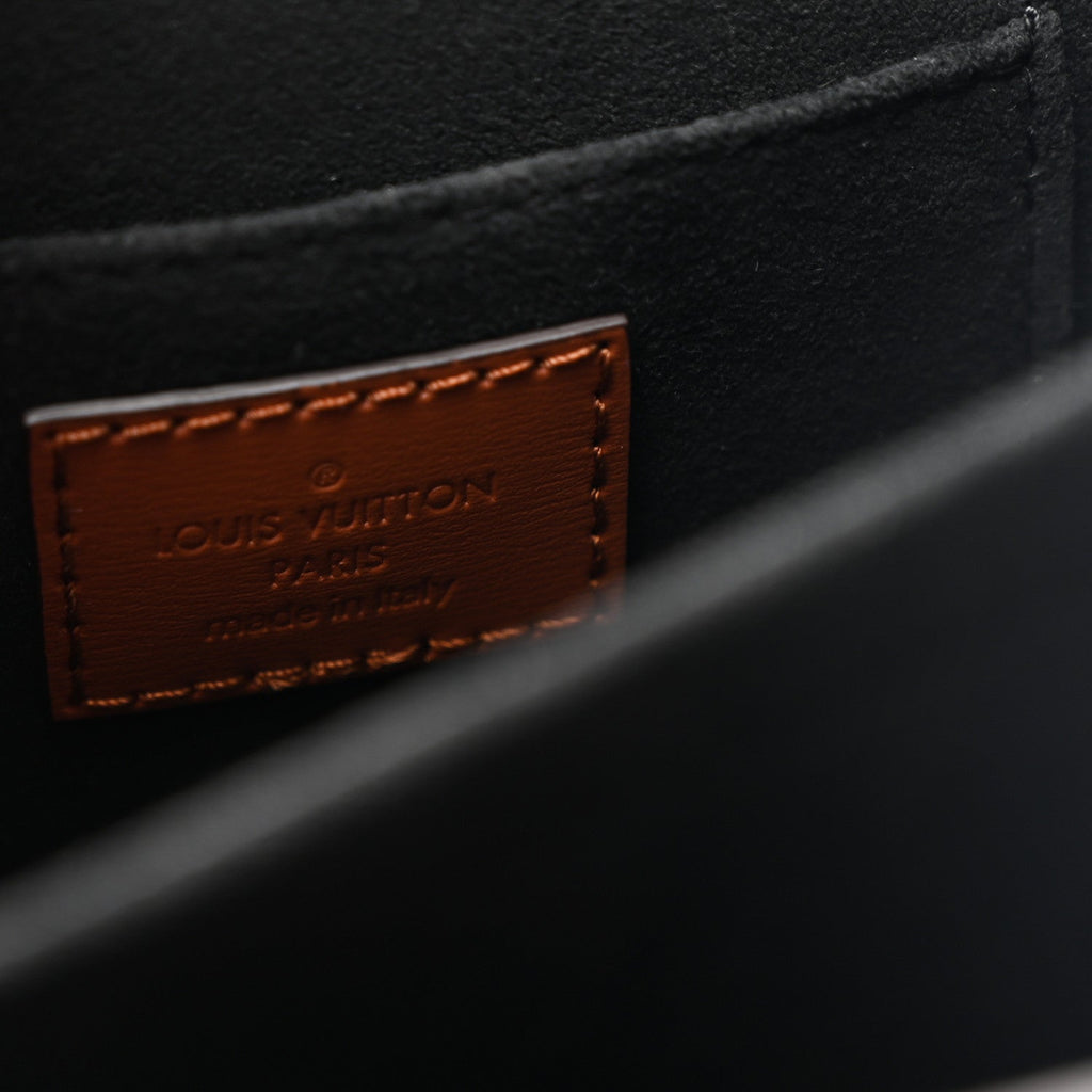 Reverse Monogram Dauphine Mini
