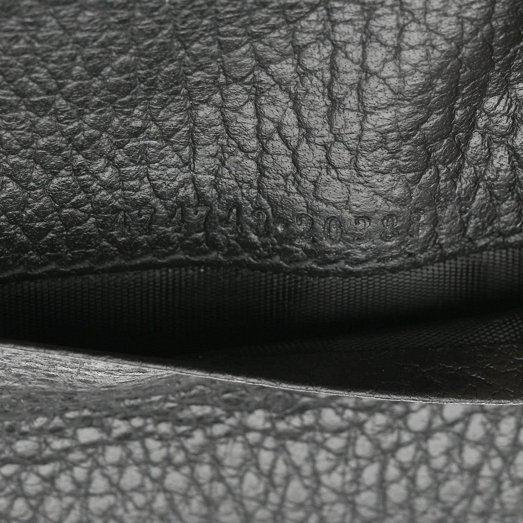 Pebbled Calfskin GG Marmont  Case Black