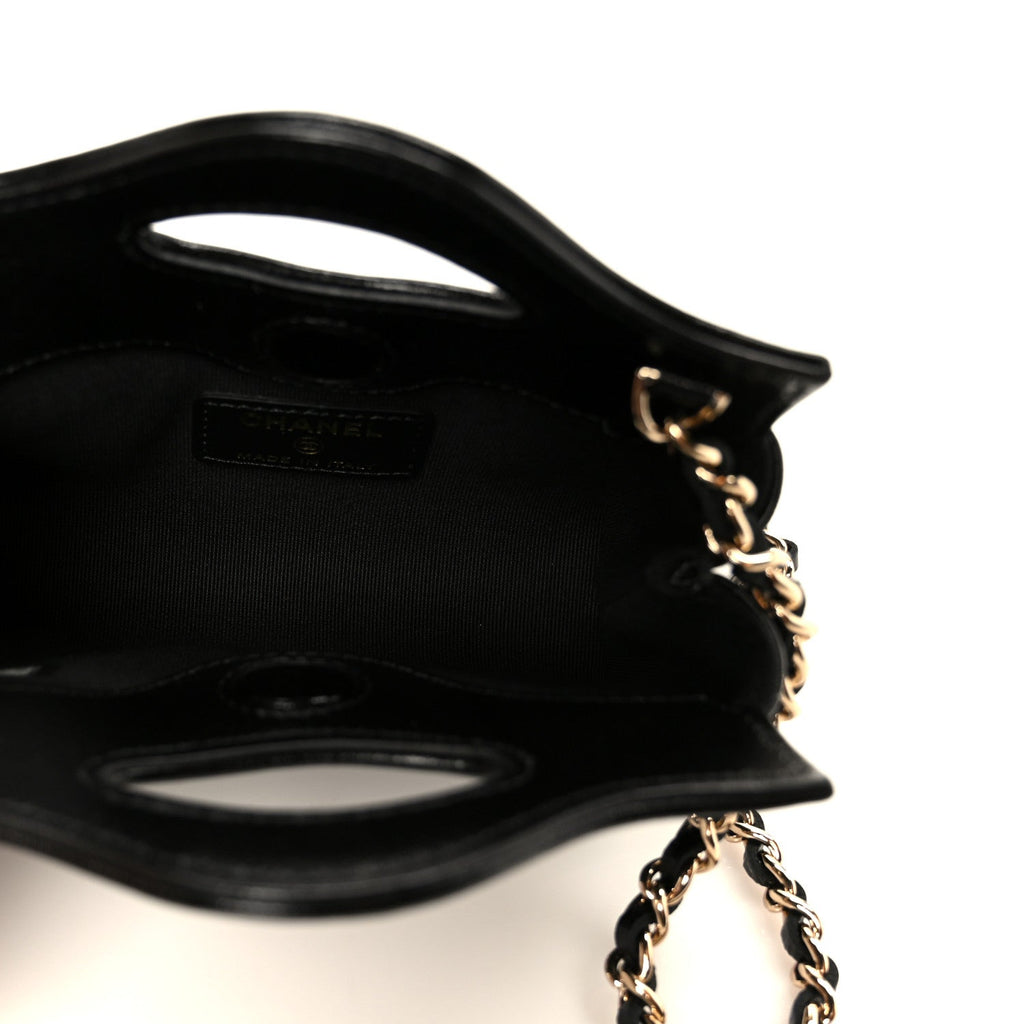 Shiny Lambskin Quilted Micro 31 Clutch With Chain Black