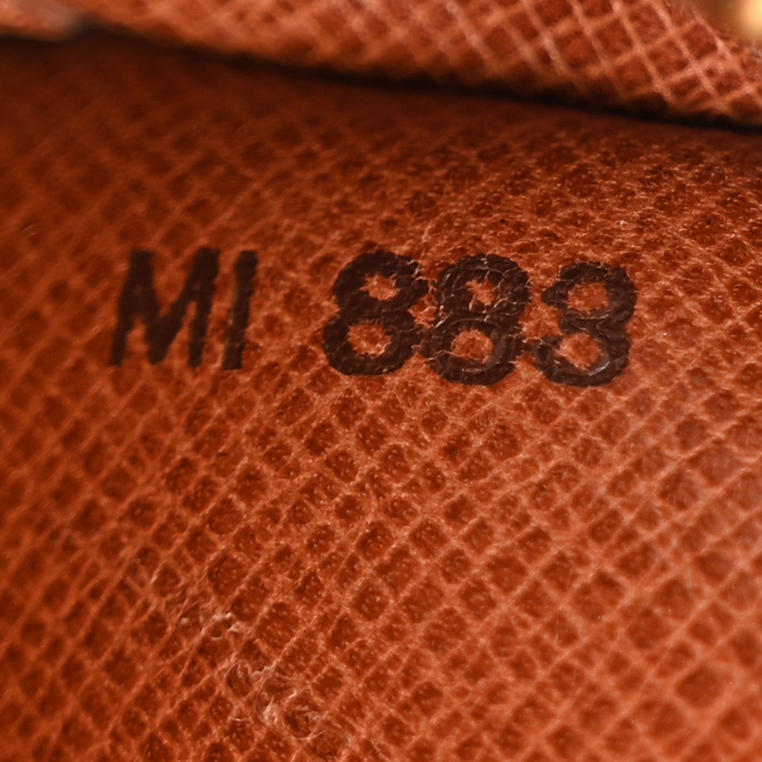 Monogram Jeune Fille