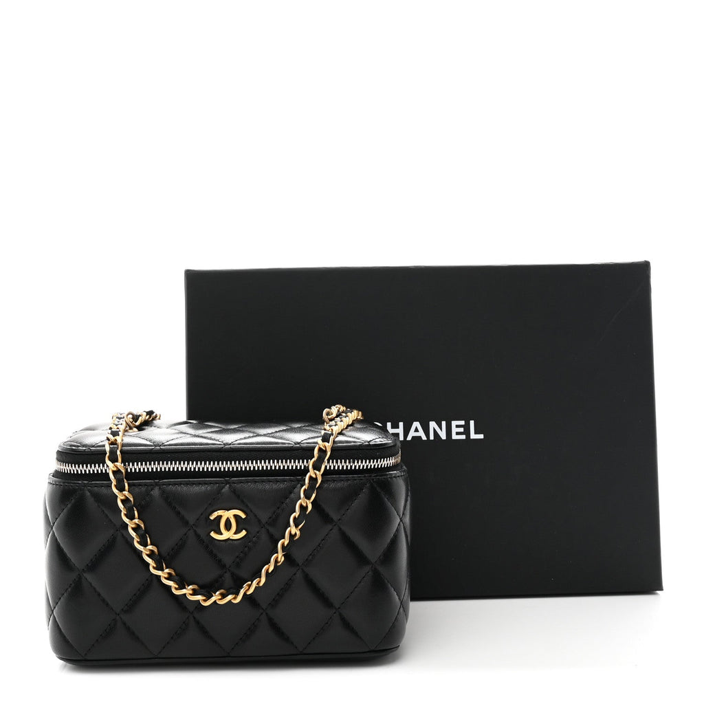Lambskin Quilted Pearl Crush Small Vanity Case With Chain Black