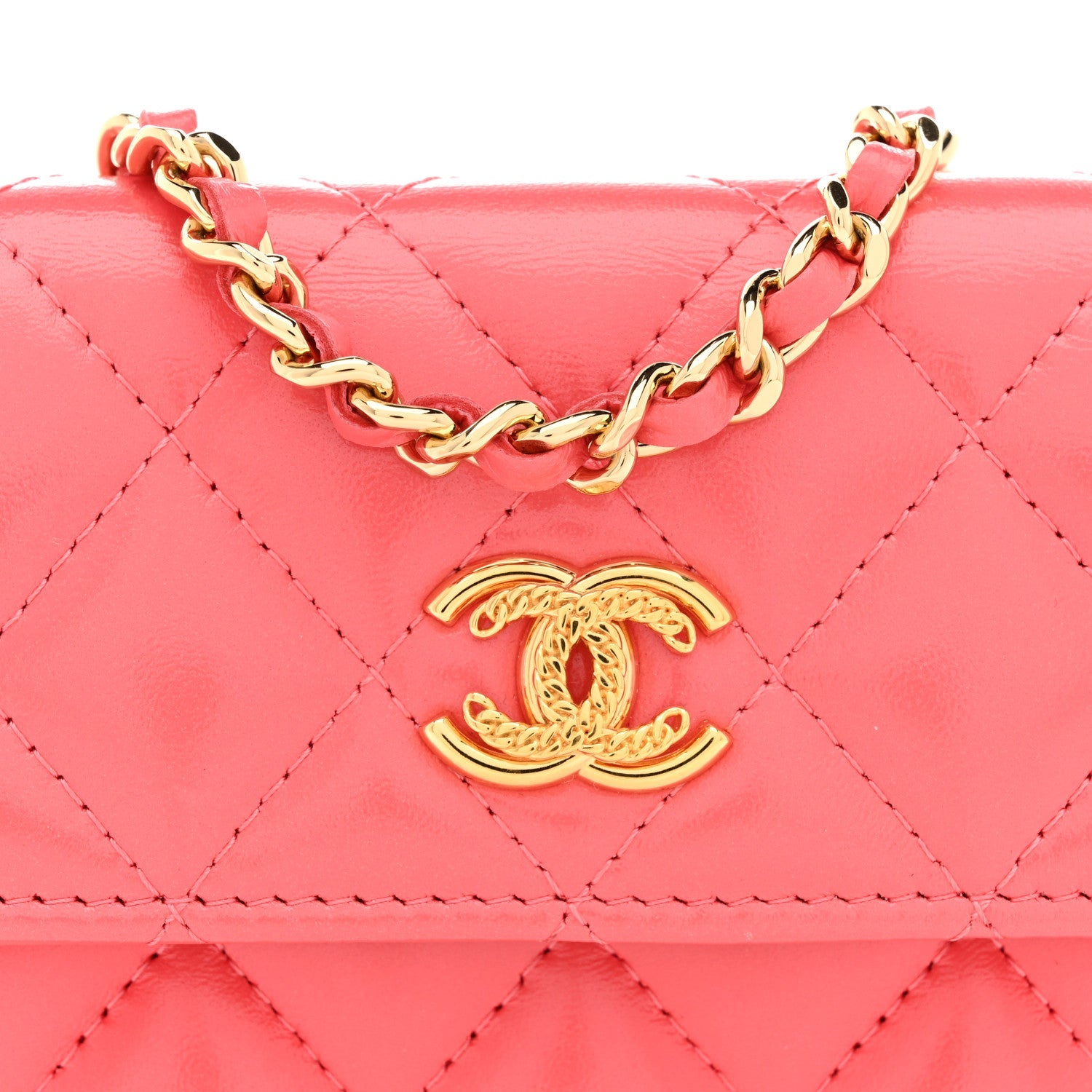 Shiny Lambskin Quilted  Holder On Chain Pink
