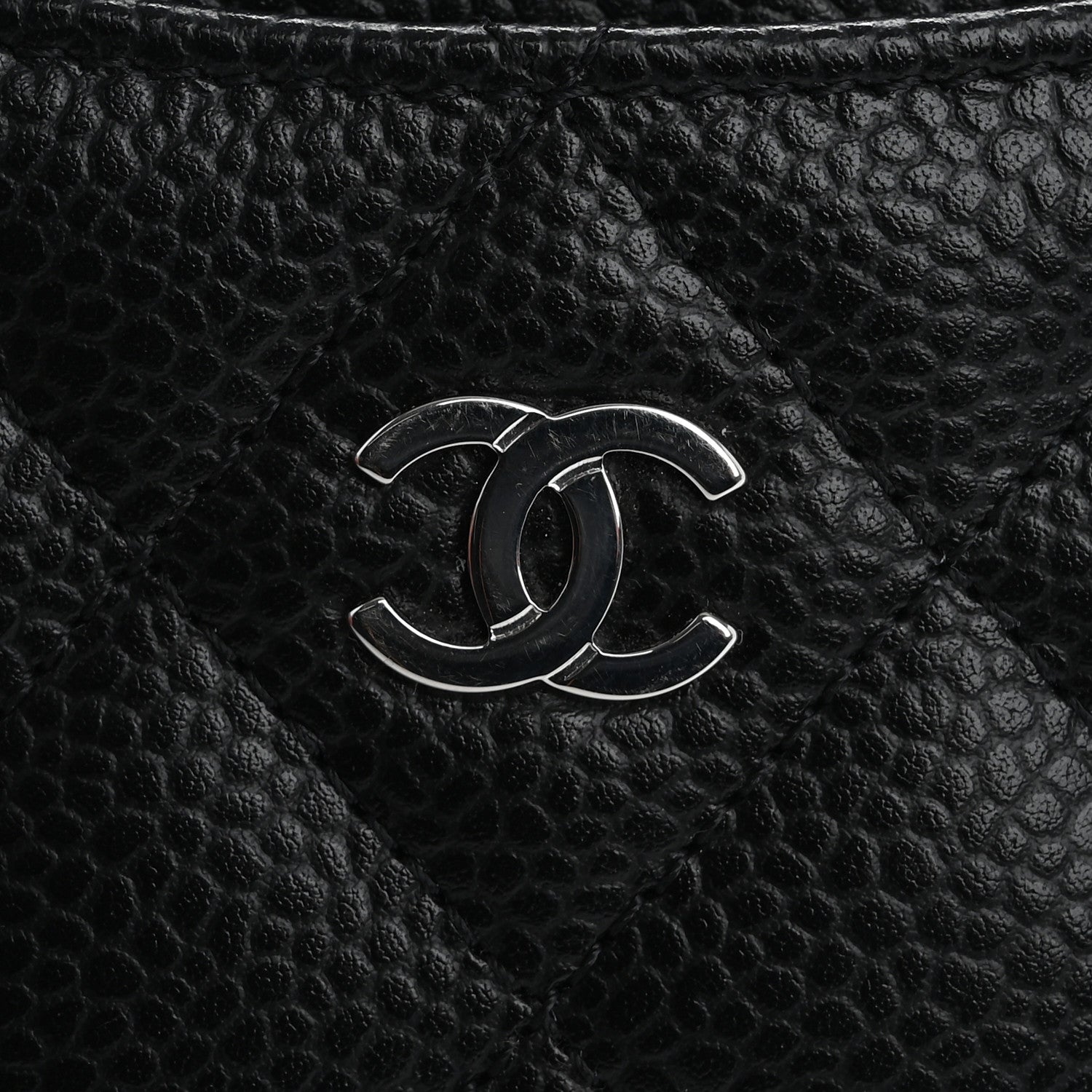 Caviar Quilted  Holder Black