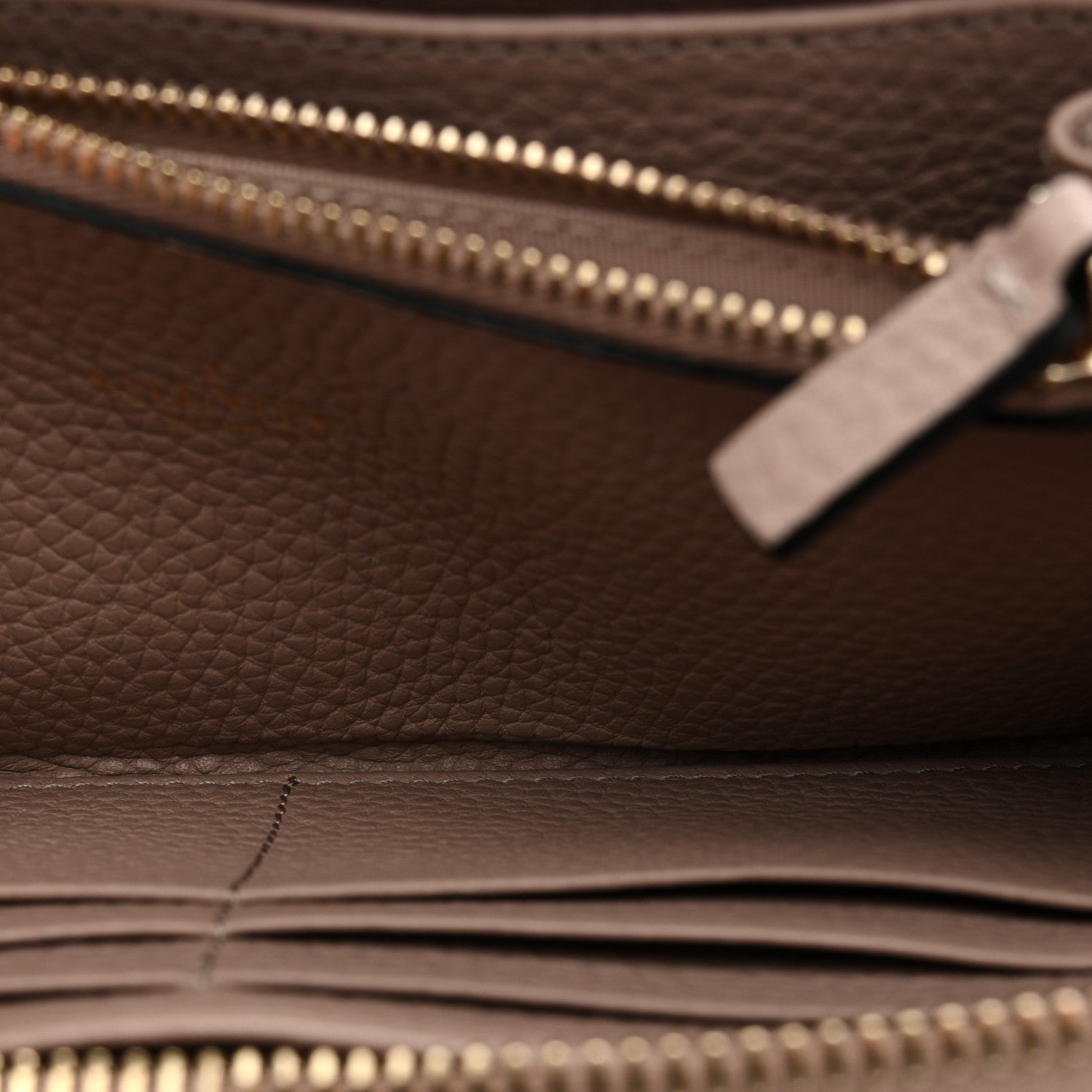 Pebbled Calfskin Rockstud Zip Around Wallet Poudre