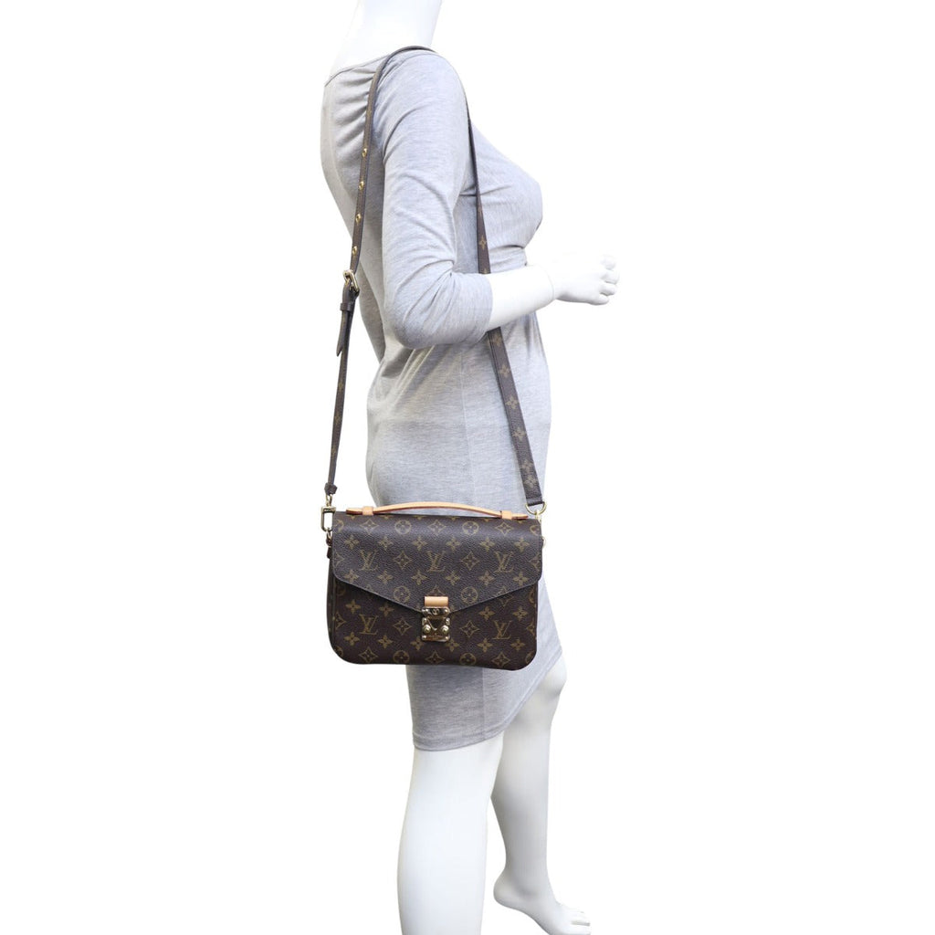 Louis Vuitton Pochette Metis Monogram