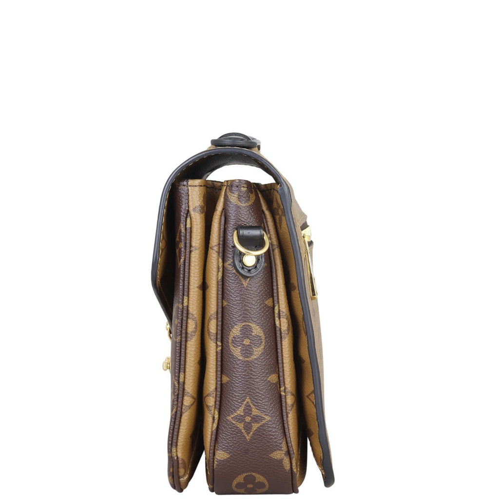 Louis Vuitton Pochette Metis Monogram Reverse