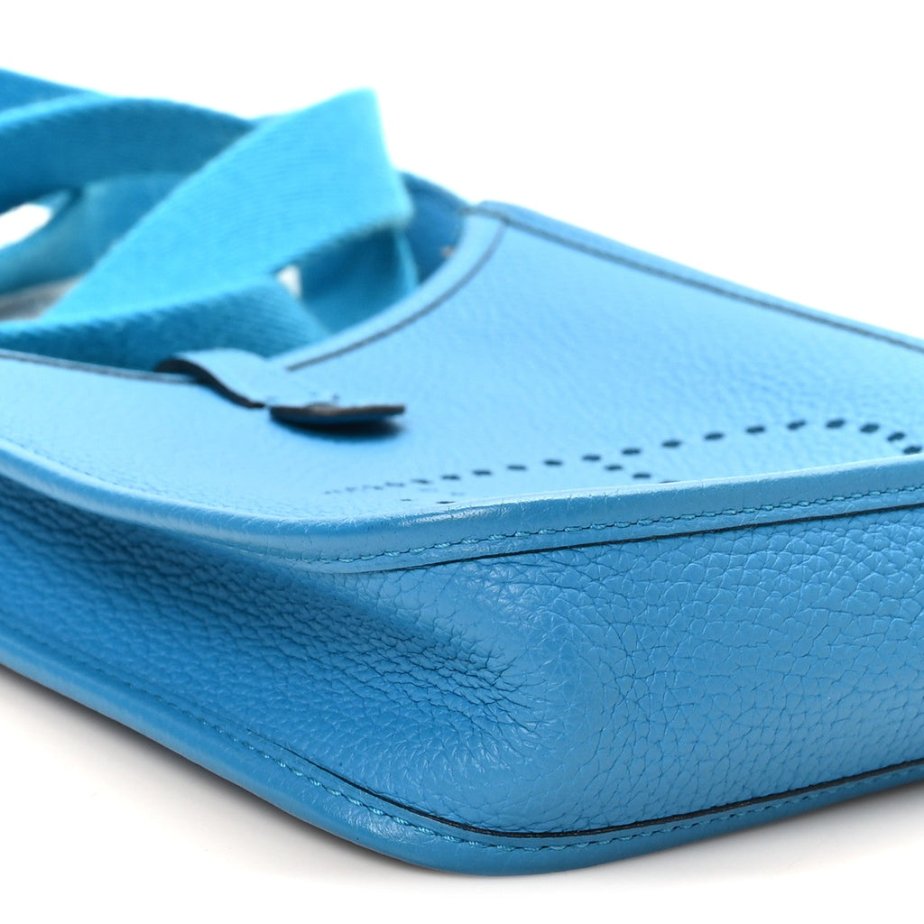 Taurillon Clemence Evelyne TPM Bleu Zanzibar