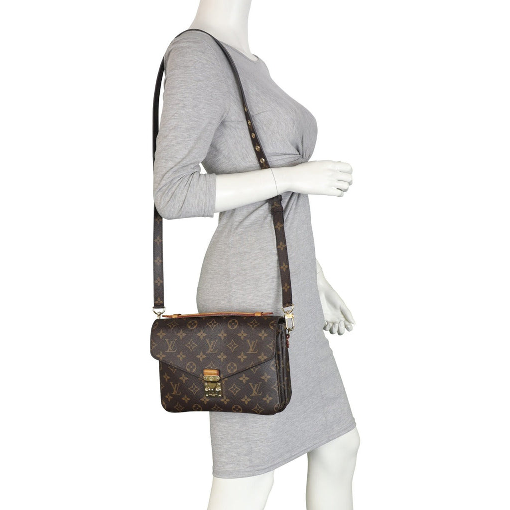 Louis Vuitton Pochette Metis Monogram