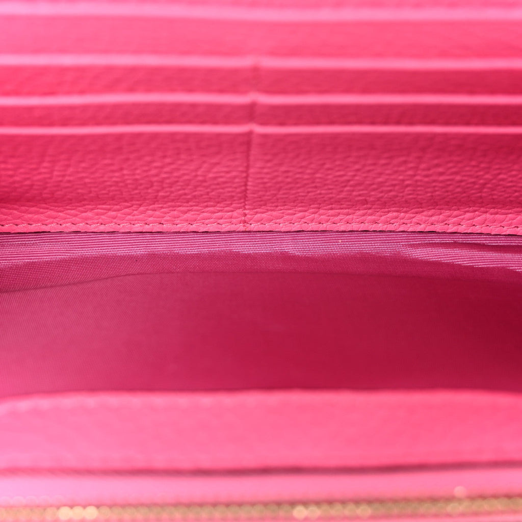 Pebbled Calfskin Rockstud Flip Lock Wallet On Chain Feminine Pink
