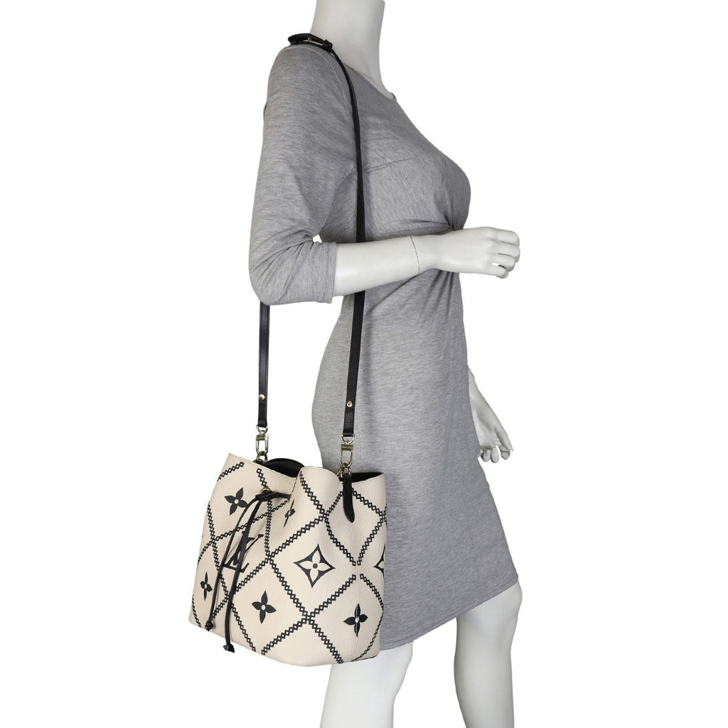 Louis Vuitton NeoNoe MM Monogram Empreinte Giant Broderies