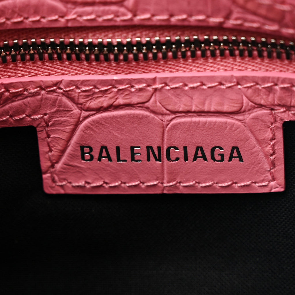 Extra Supple Calfskin Crocodile Embossed Small Le Cagole Shoulder Bag Sweet Pink