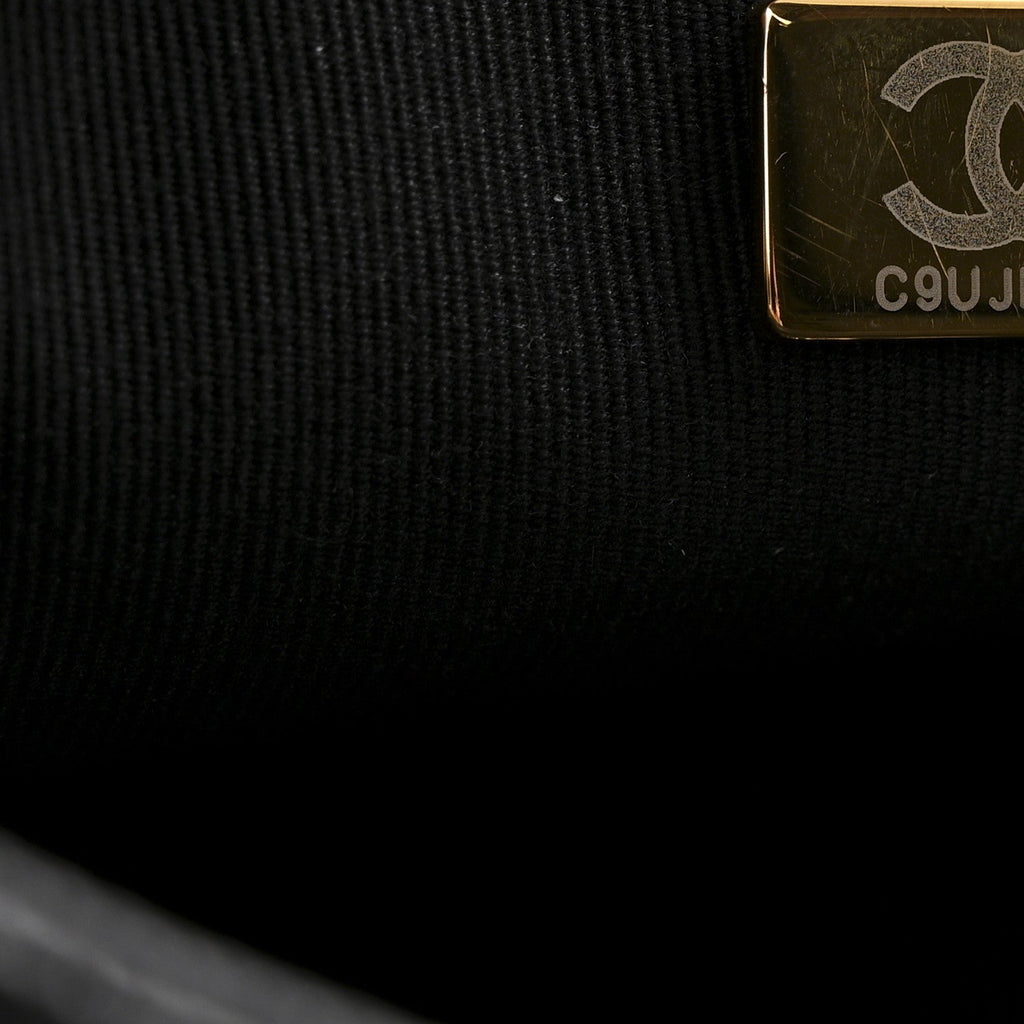 Caviar Quilted Small Messenger Flap Black