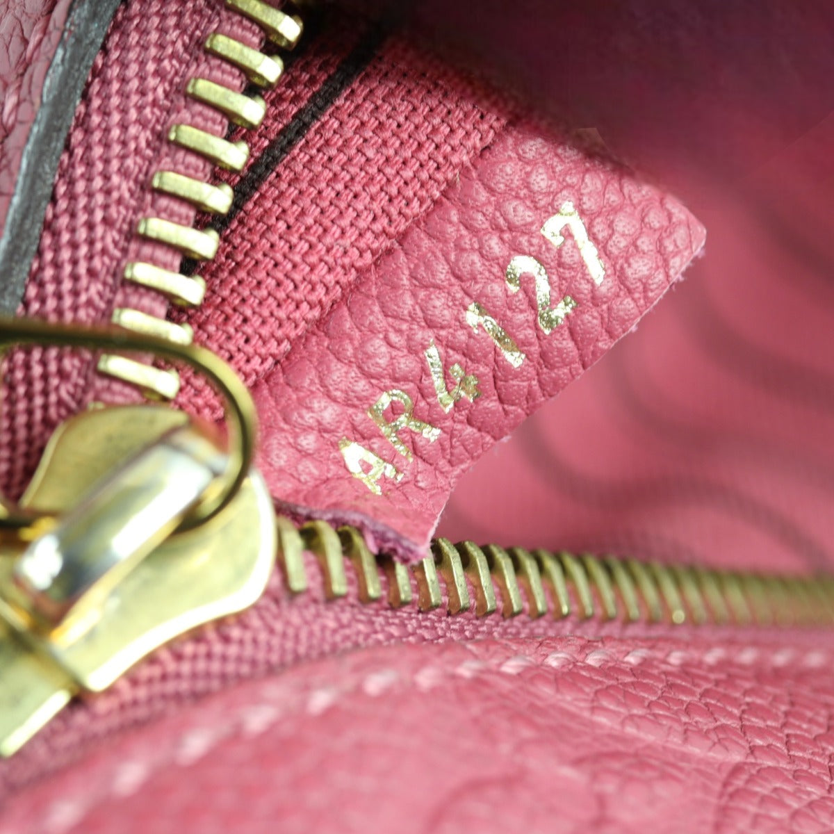Louis Vuitton Pochette Metis Monogram Empreinte