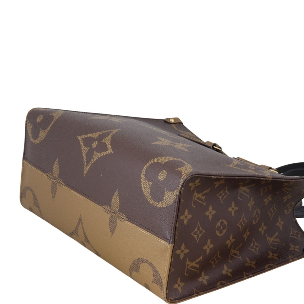 Louis Vuitton OnTheGo MM Monogram Giant Reverse