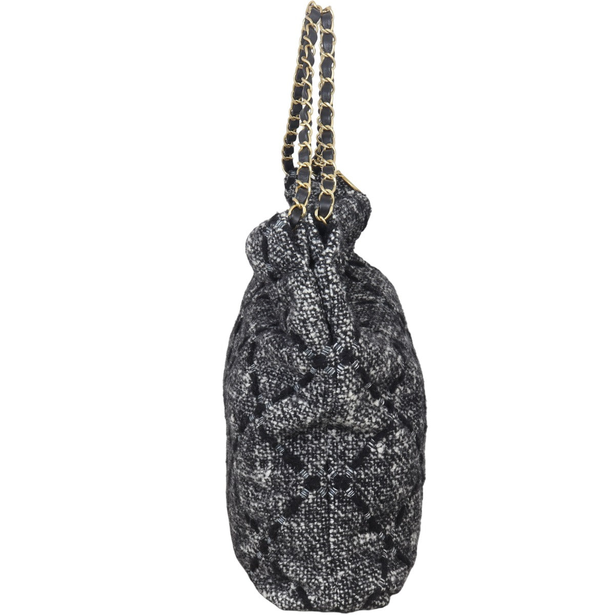 Chanel 22 Hobo Medium Tweed