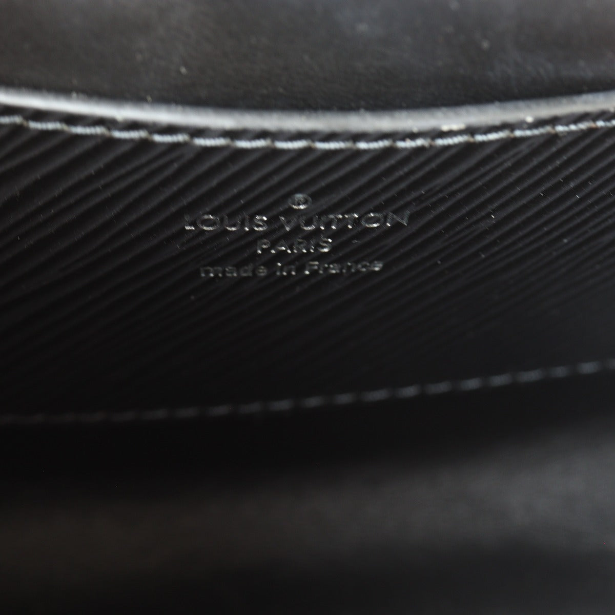 Louis Vuitton Twist Lock XL Epi