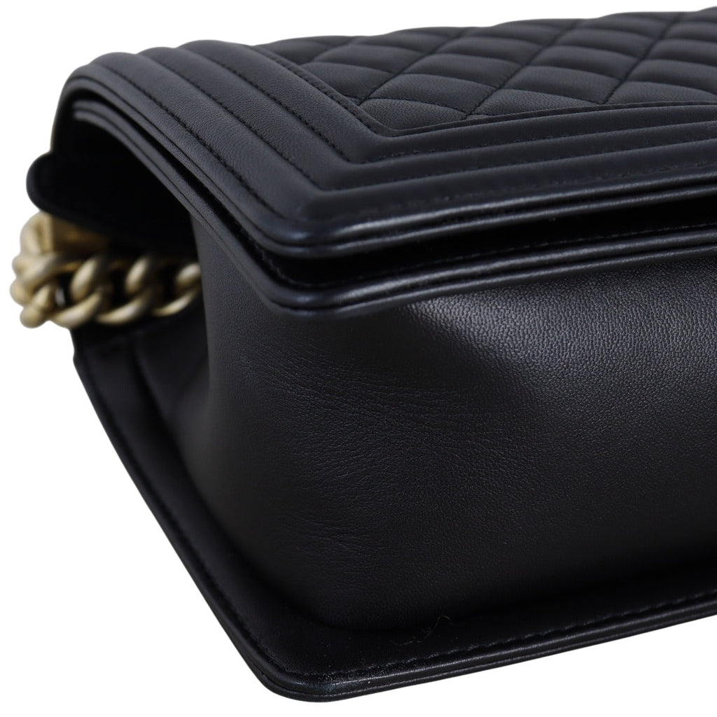 Chanel Boy Old Medium