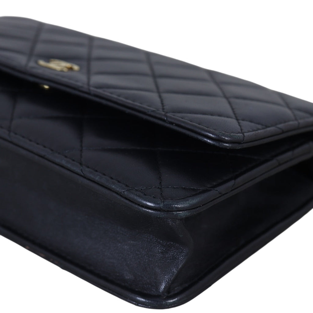 Chanel Classic Wallet on Chain